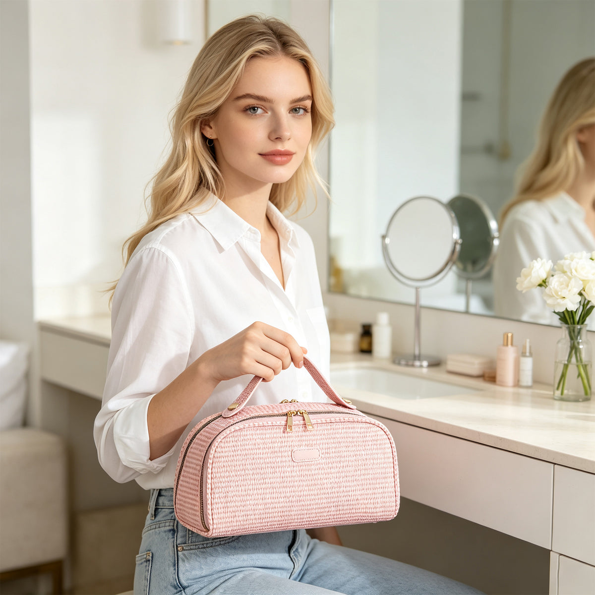 Handheld Makeup Pouch Cosmetic Bag Travel Toiletry Bag